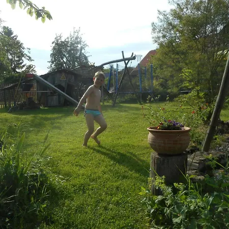 Daire Familienferienhof Sell's Scheune Sundhausen